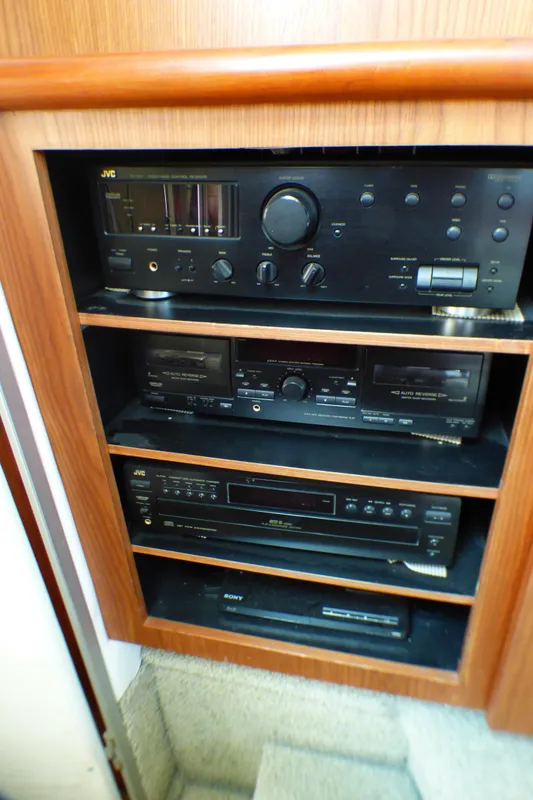 1998 Maxum 4100 SCA