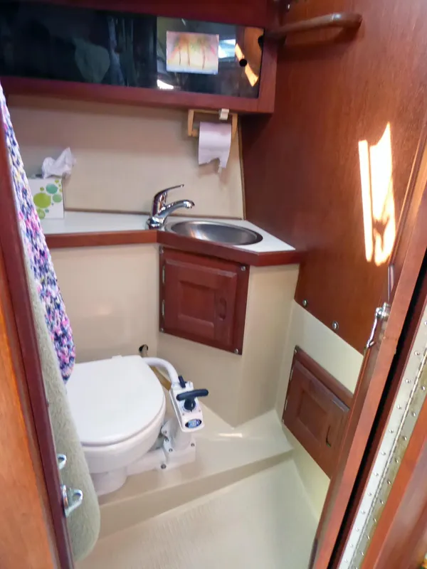 1983 Catalina 30