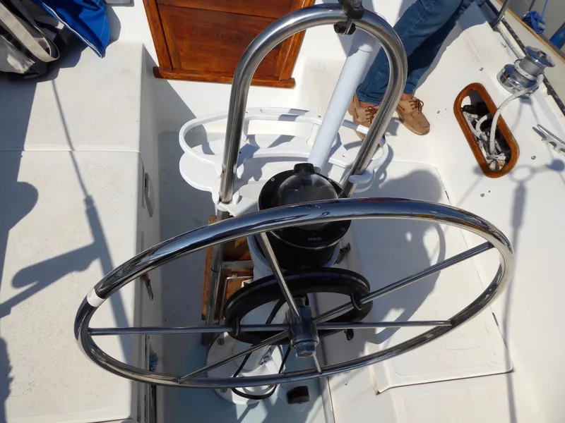 1983 Catalina 30