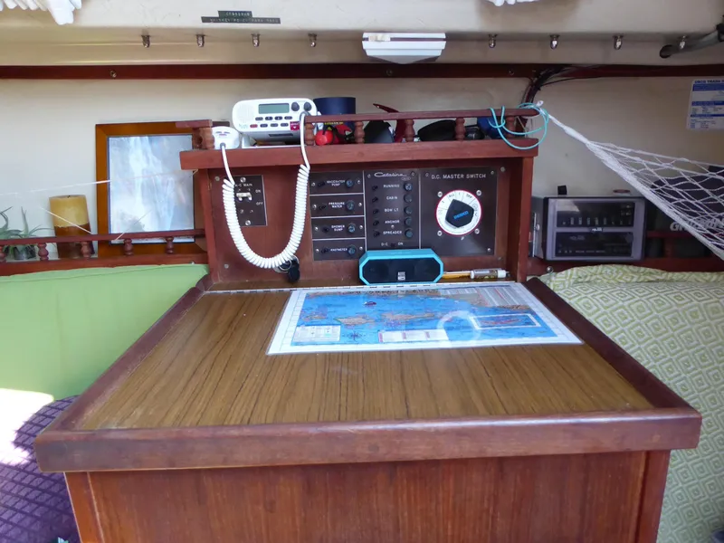 1983 Catalina 30
