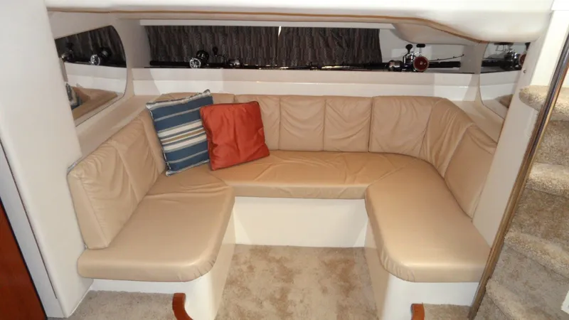 1998 Trojan 400 Express by Carver