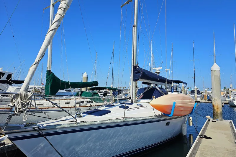 1985 Hunter Legend 40