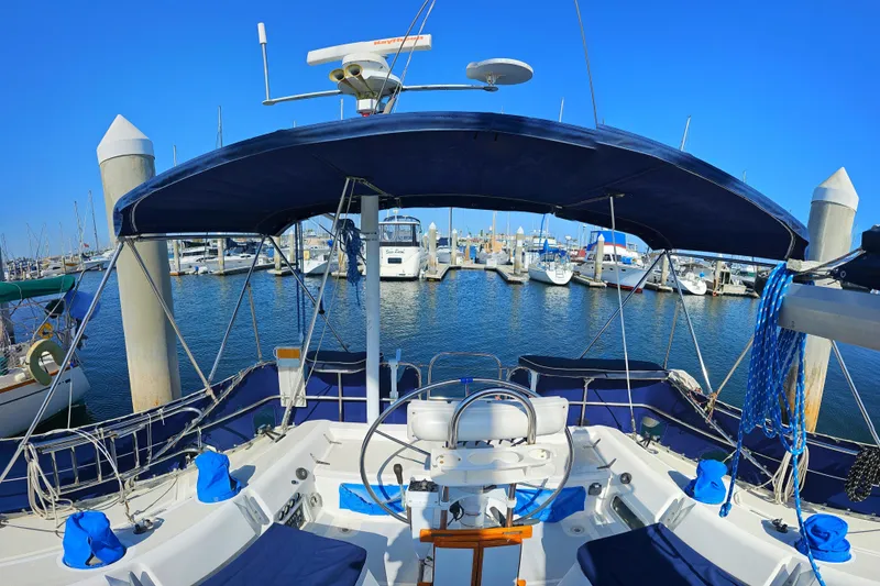 1985 Hunter Legend 40