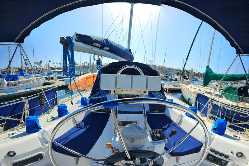 1985 Hunter Legend 40