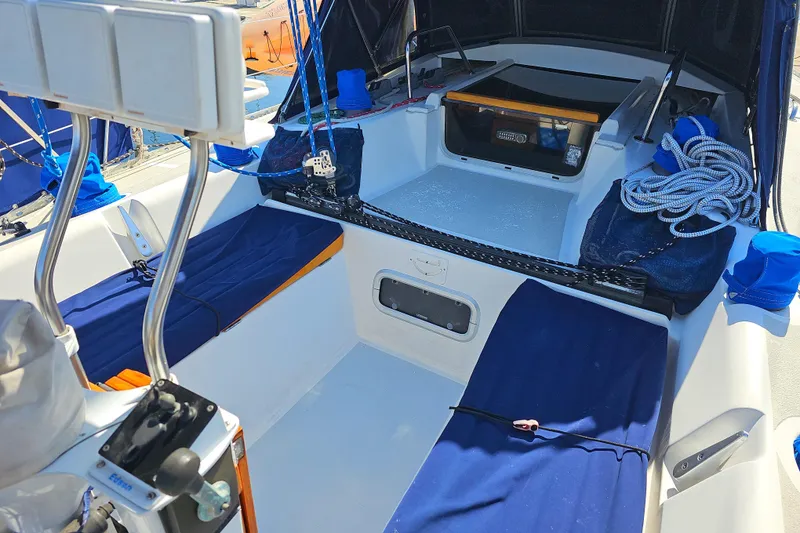 1985 Hunter Legend 40
