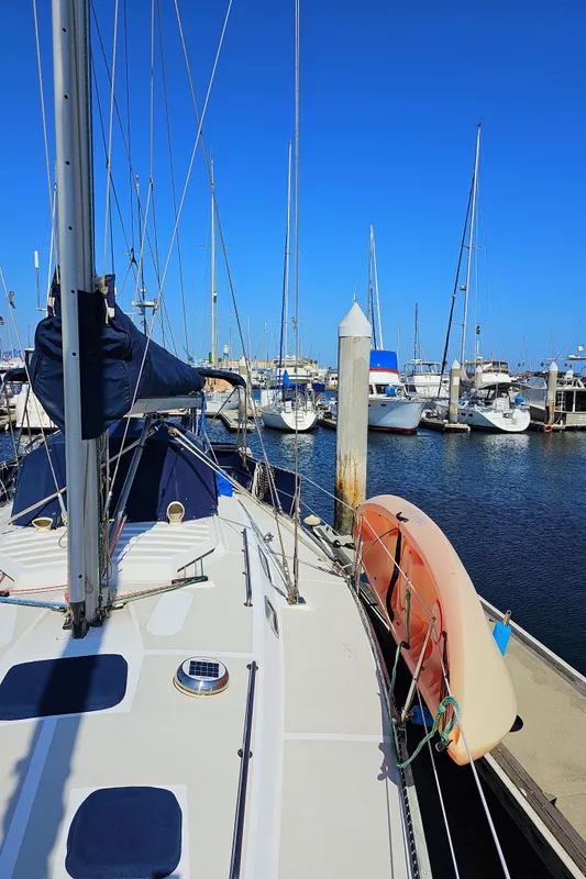 1985 Hunter Legend 40