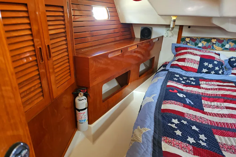 1985 Hunter Legend 40