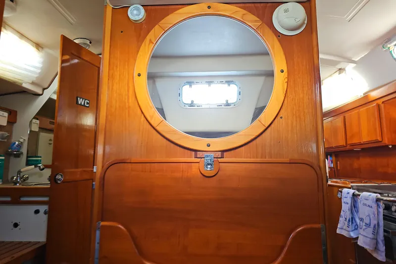 1985 Hunter Legend 40