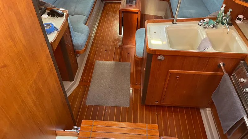 1989 C&C Sloop