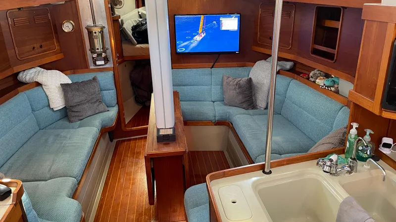 1989 C&C Sloop