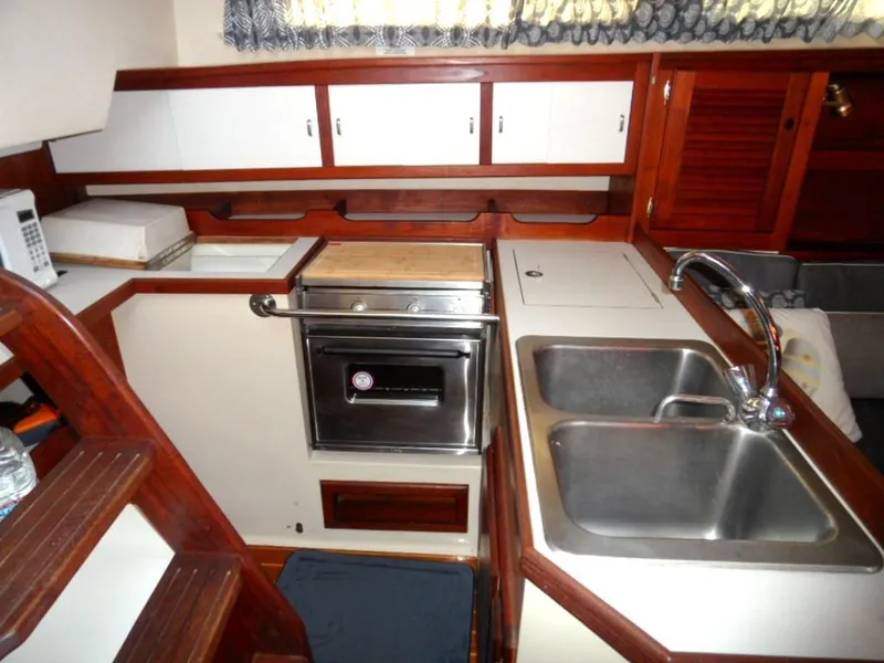 1989 Catalina Sloop