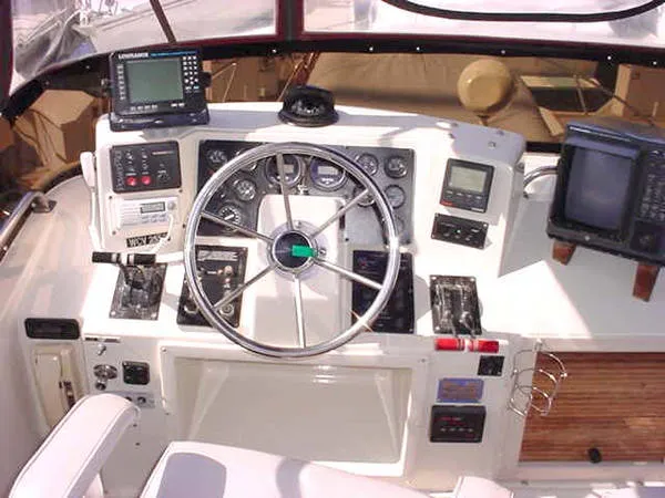 flybridge helm