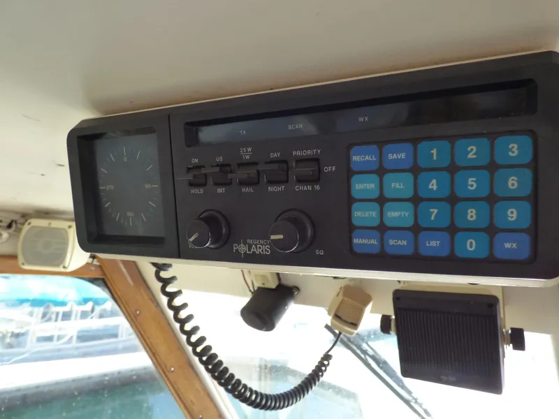 VHF/Hailer