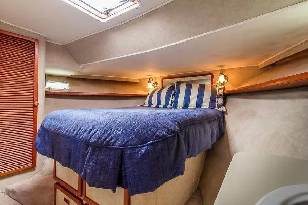 1984 Uniflite Aft Cabin Motor Yacht