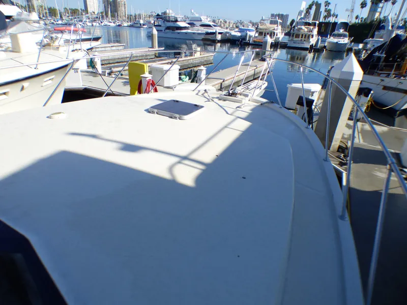 1984 Uniflite Aft Cabin Motor Yacht