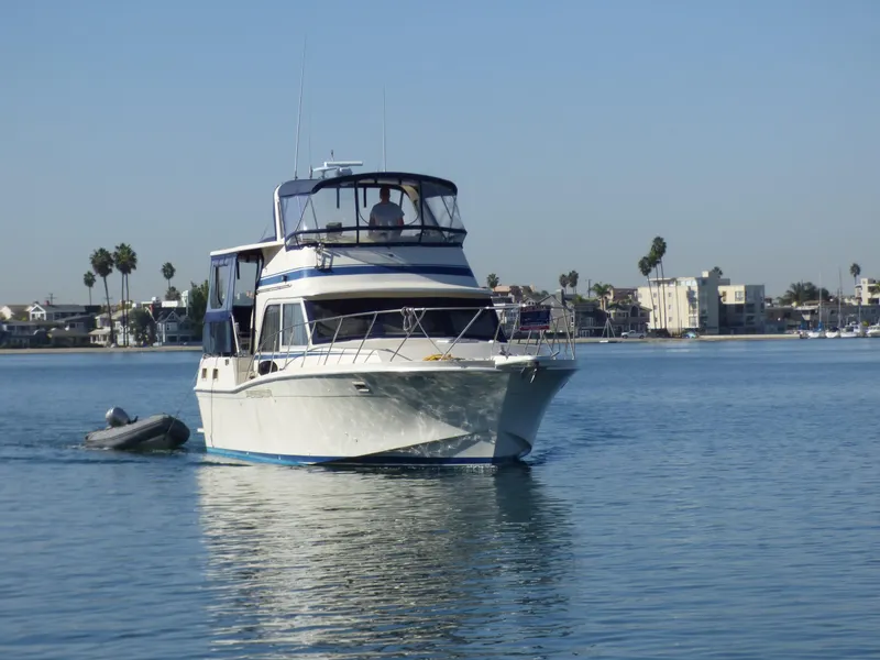 1984 Uniflite Aft Cabin Motor Yacht
