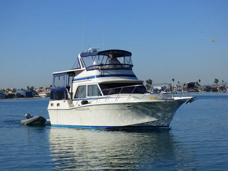 1984 Uniflite Aft Cabin Motor Yacht