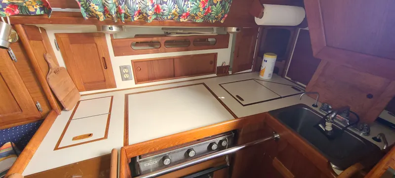 1983 Ericson 35-3