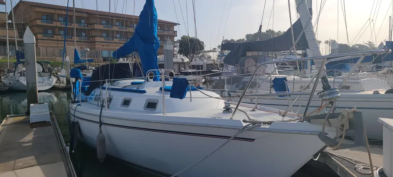 1983 Ericson 35-3