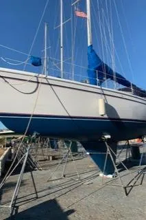 1983 Ericson 35-3