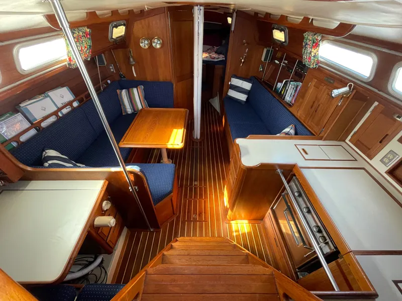 1983 Ericson 35-3