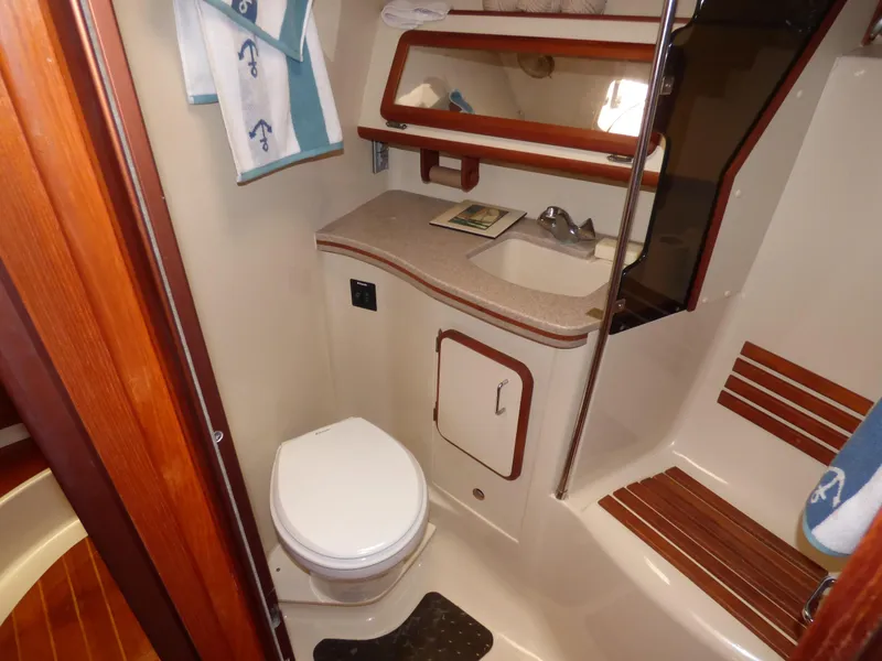 1991 Hunter Passage 42