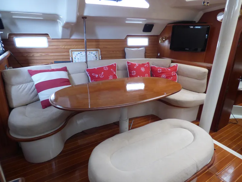 1991 Hunter Passage 42