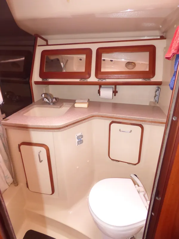 1991 Hunter Passage 42