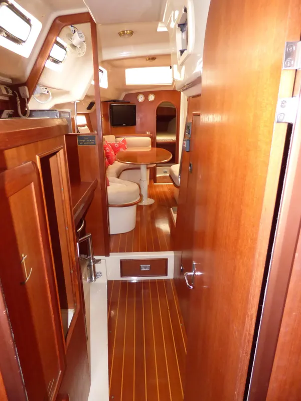 1991 Hunter Passage 42