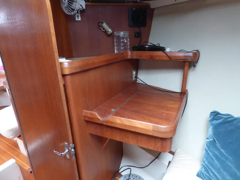 1991 Hunter Passage 42