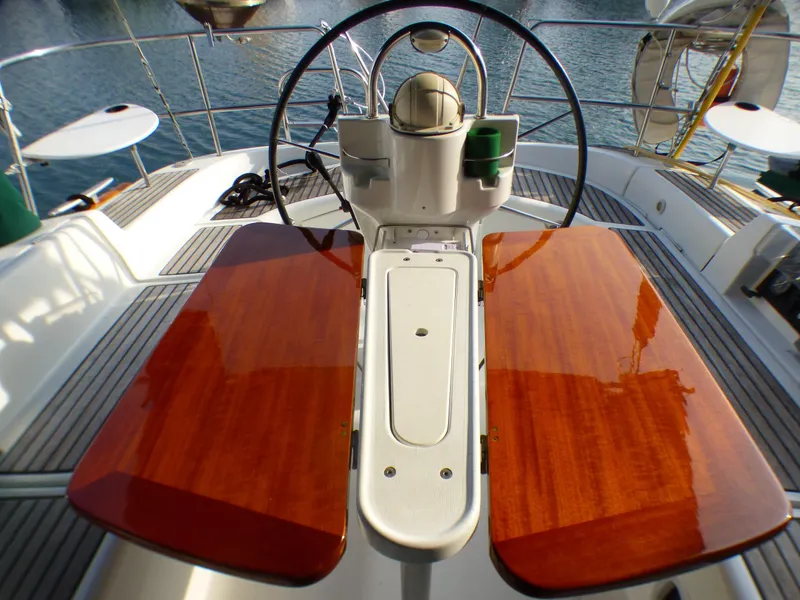 2004 Beneteau 423