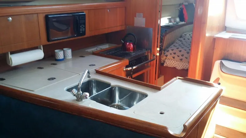 2003 Hunter 356