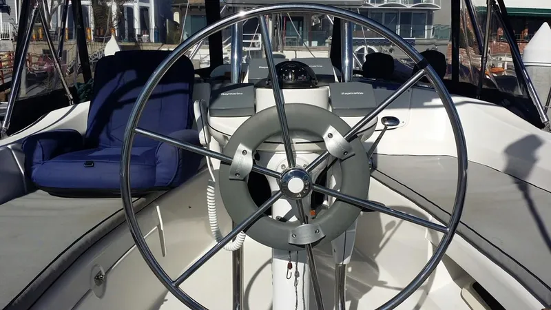 2003 Hunter 356
