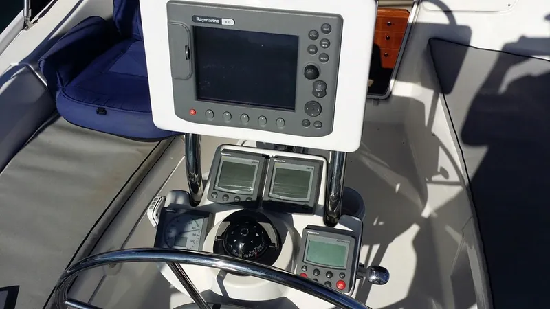 2003 Hunter 356