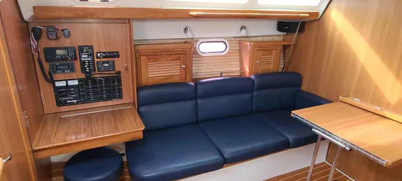 2009 Catalina 375