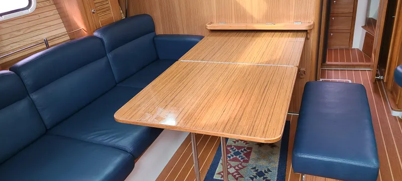 2009 Catalina 375