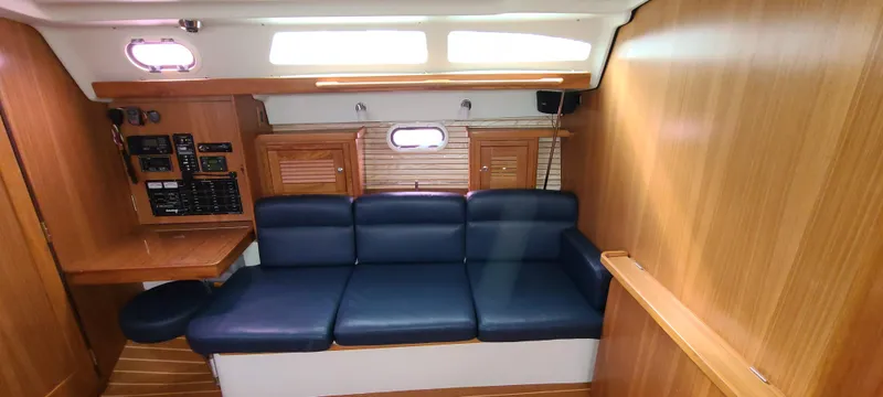 2009 Catalina 375