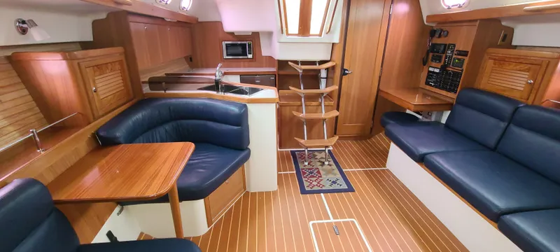 2009 Catalina 375