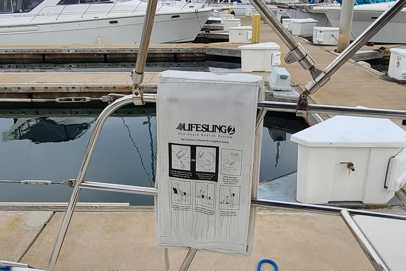 2009 Catalina 375