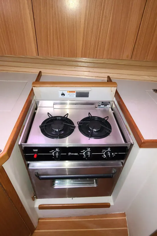 2009 Catalina 375