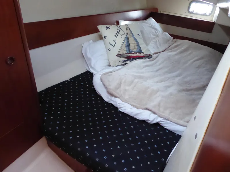 Aft cabin