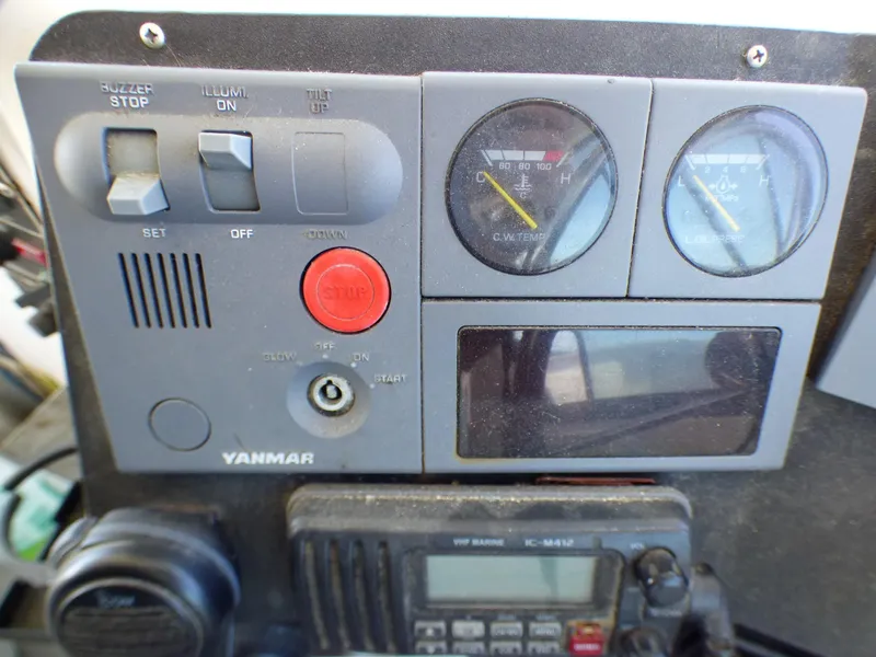 1992 Baha Cruisers 280 Weekender