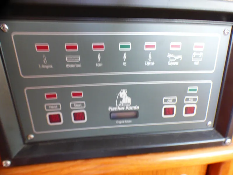 2002 Hunter Passage 420