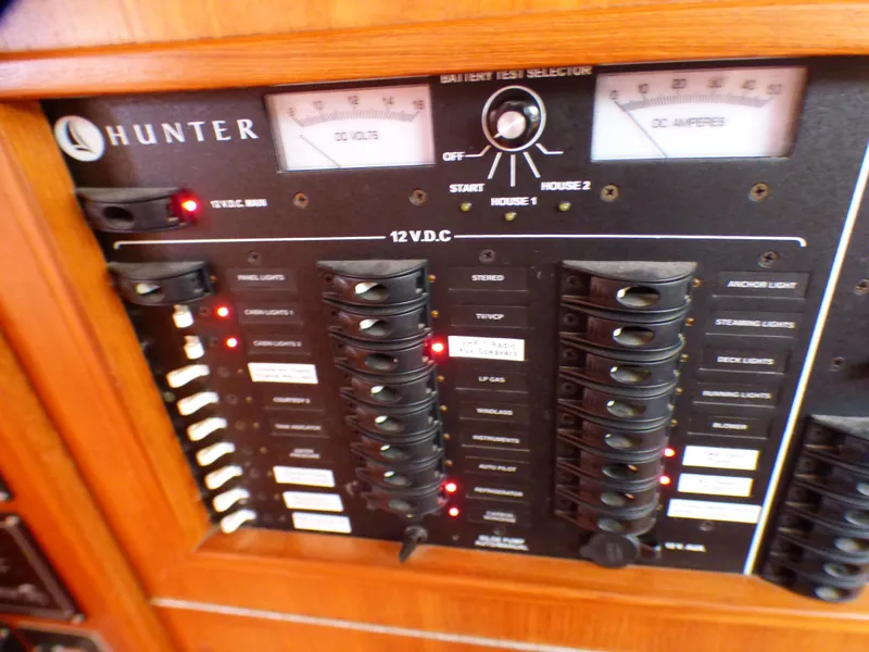 2002 Hunter Passage 420