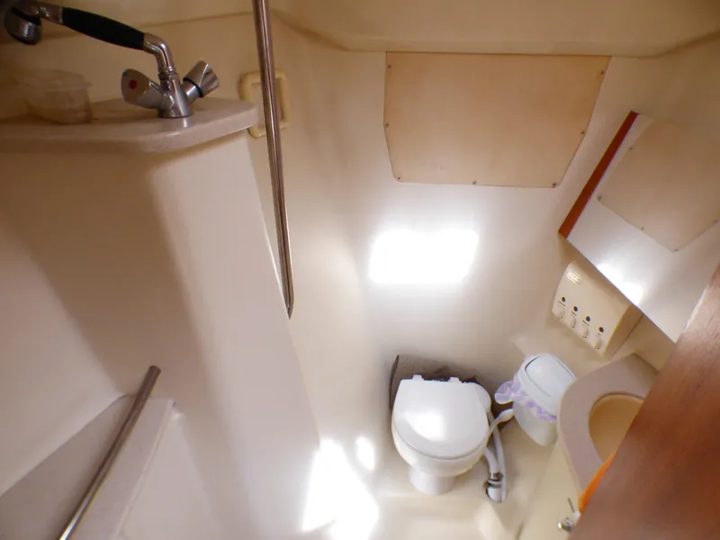 2002 Hunter Passage 420