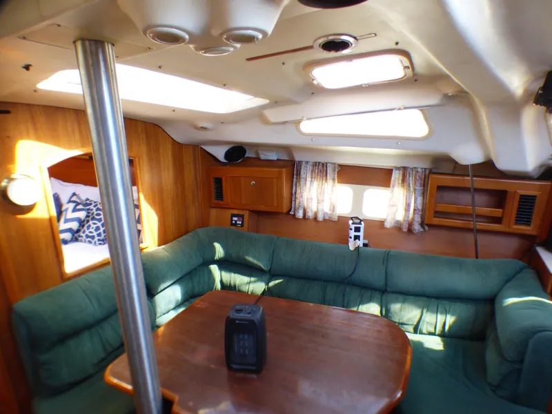 2002 Hunter Passage 420