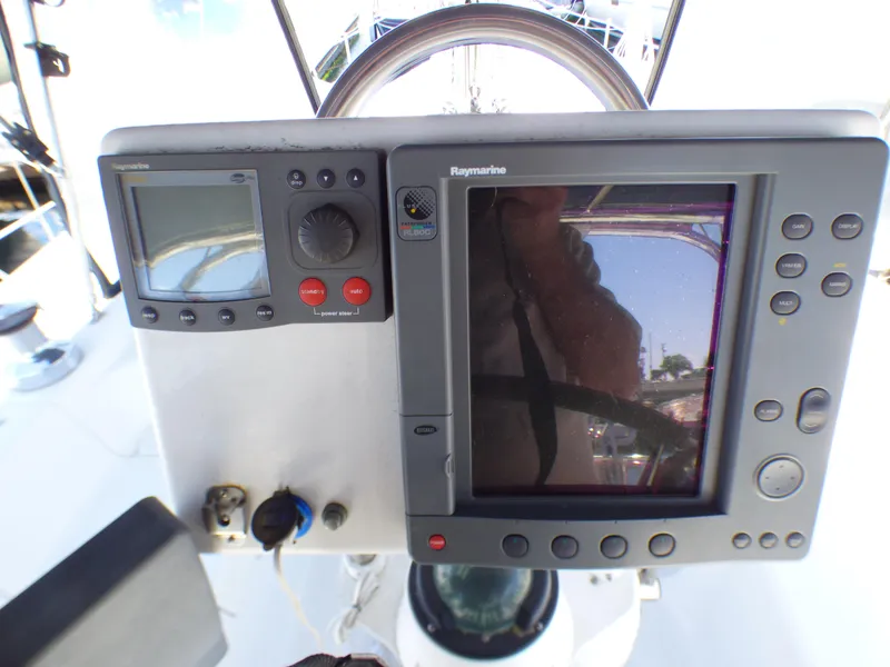 2002 Hunter Passage 420