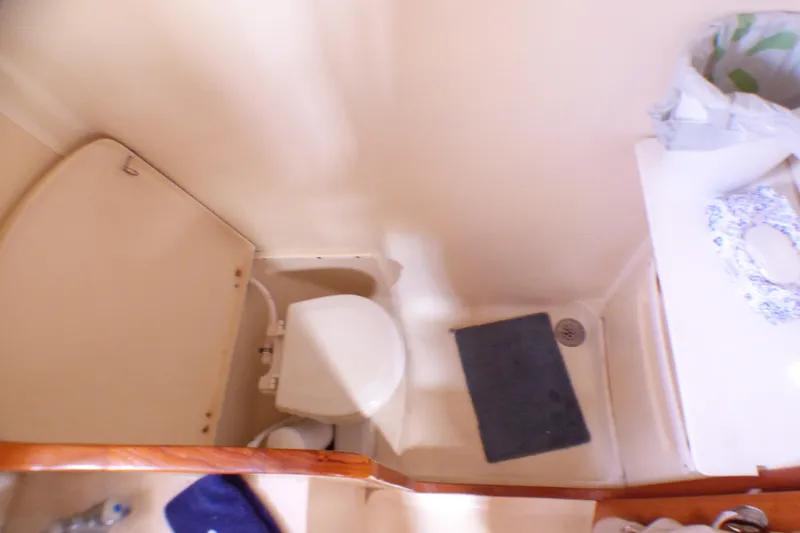2002 Hunter Passage 420