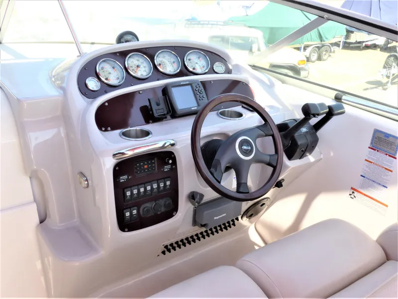 2005 Chaparral 270 Signature