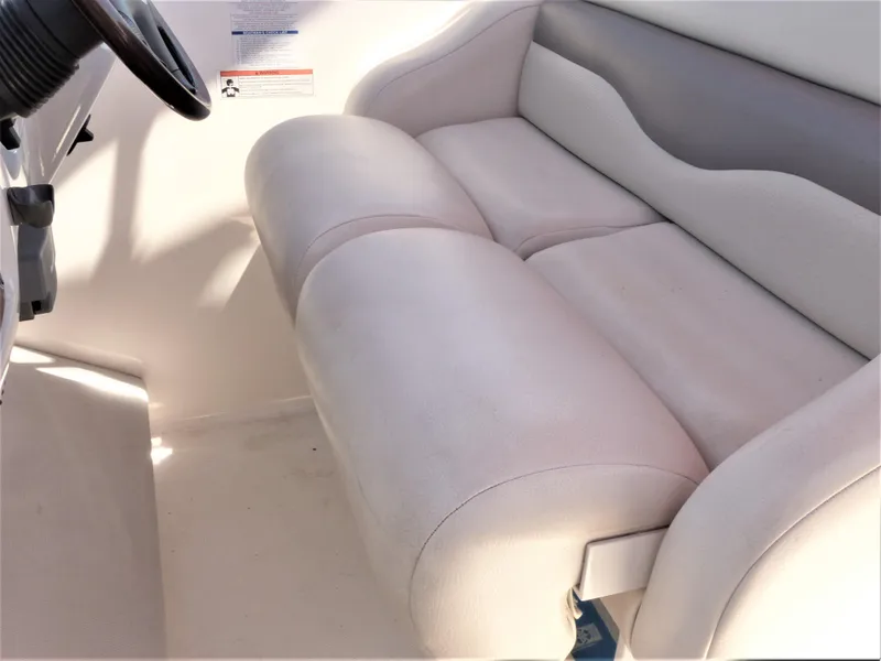 2005 Chaparral 270 Signature